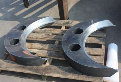 Extensive onsite steel plate production capabilities
